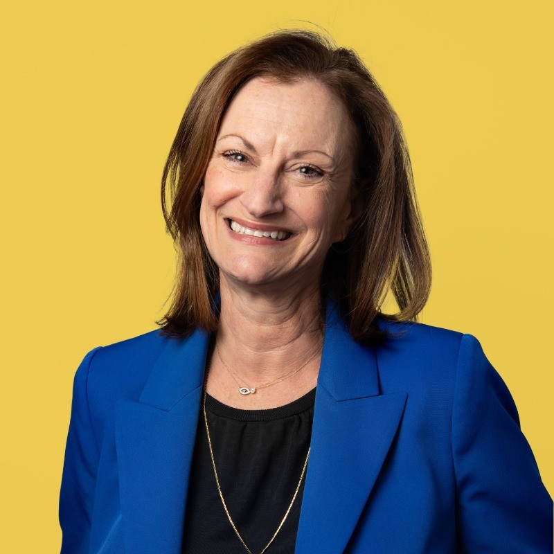 On the latest 'Perspectives' episode, I spoke with Suzanne Powers, Founder of Powers Creativity, about her impressive career, hybrid workplaces, advice on starting your own company, and her plans for her new firm. podcasts.apple.com/us/podcast/per…