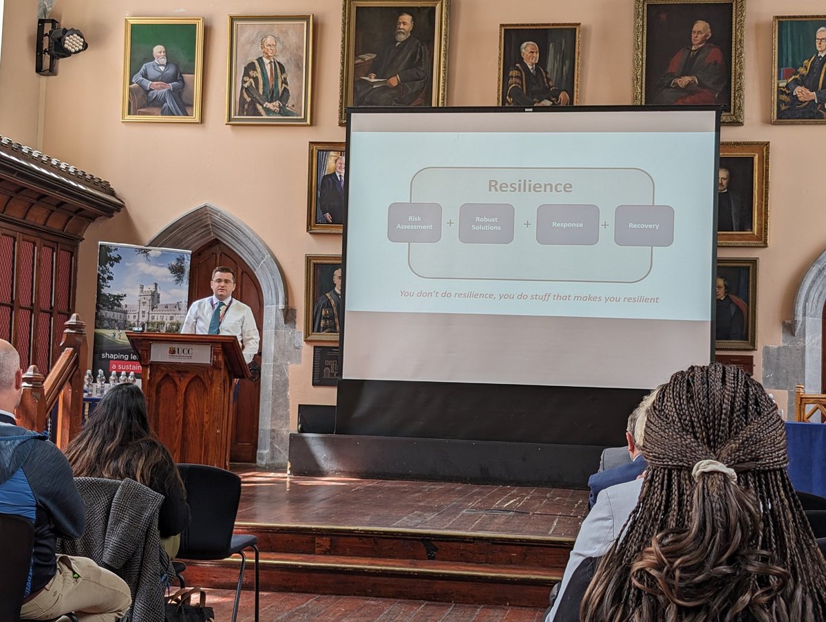 Andrew Pope tweet media