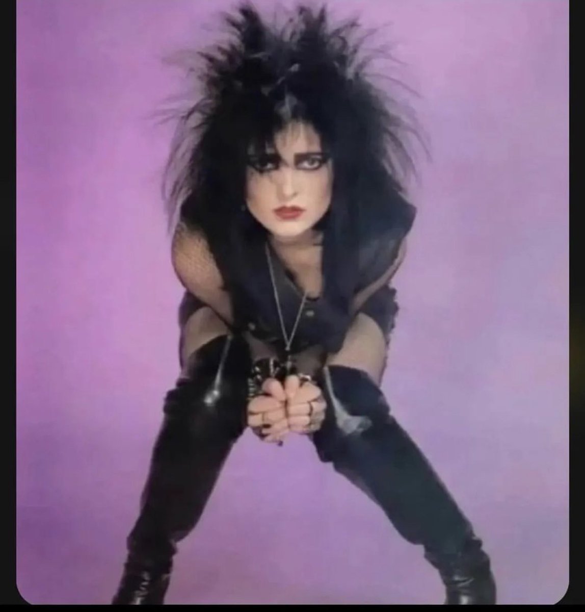 ANASTASIA👁👄 tweet media