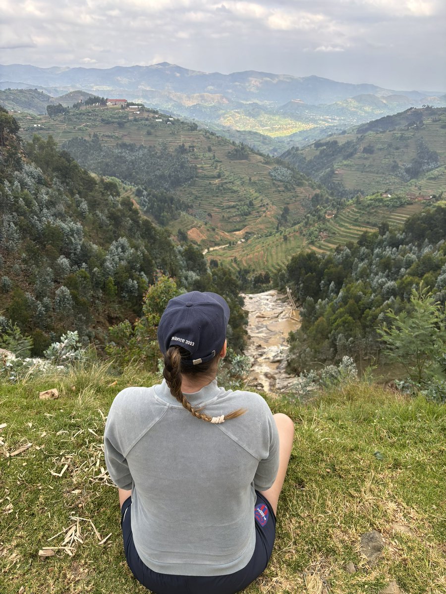 Amélie Mahé tweet media
