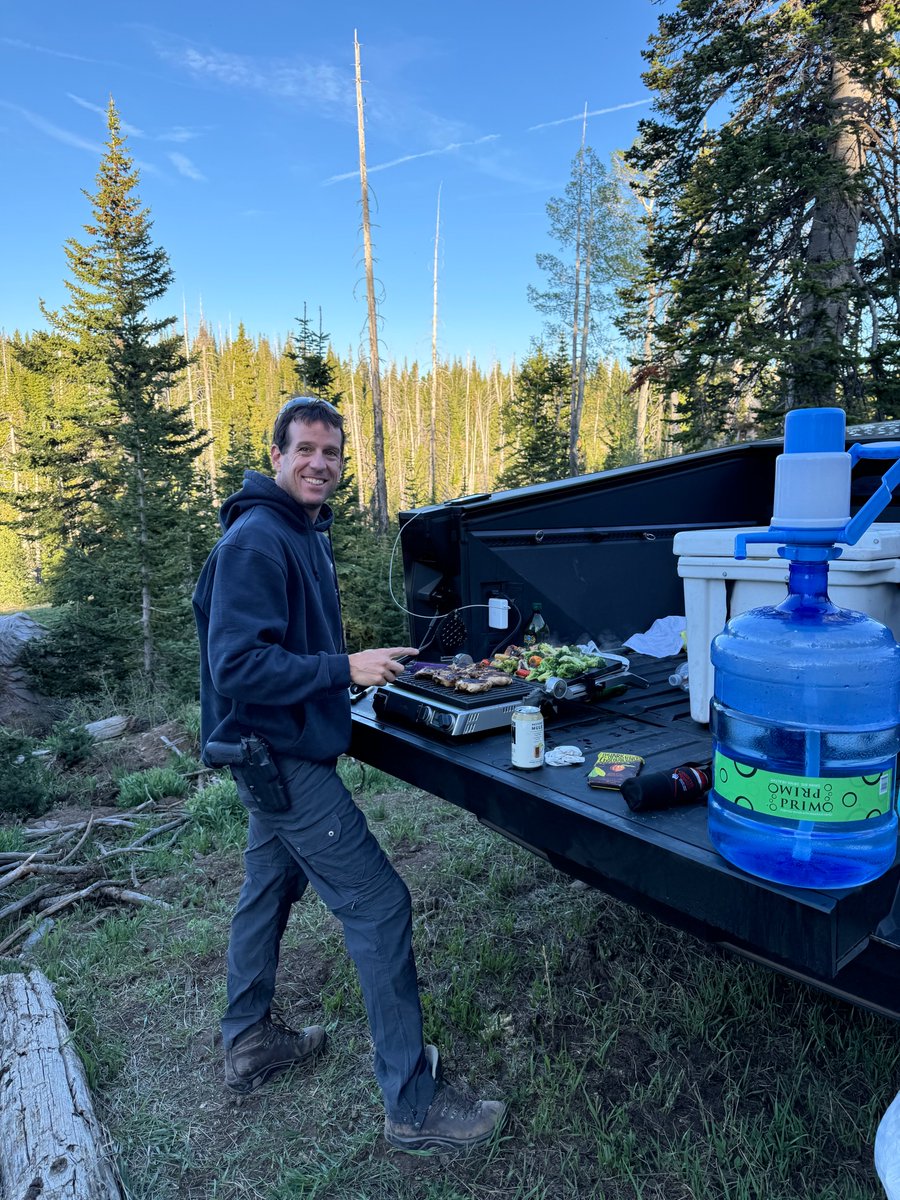 Cybertruck0001's tweet image. Breakfast in the middle of nowhere! #Utah #Boondocking #Camping #DixieNationalForest #ZionNationalPark