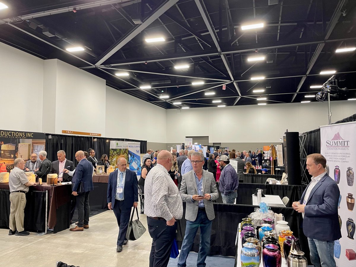 BestAuction tweet media