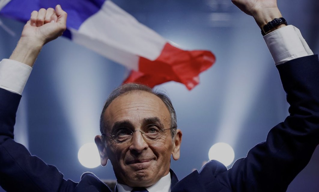 Nath_hacken's tweet photo. Comme tant d’autres, je me suis lancé en politique suite à la candidature d’@ZemmourEric pour les présidentielles de 2022.

Aujourd’hui, l’union des droites doit se faire avec lui et non pas contre lui.

@MarionMarechal a trahi nos militants en excluant Zemmour de cette alliance. https://t.co/Bo59xn4xHD