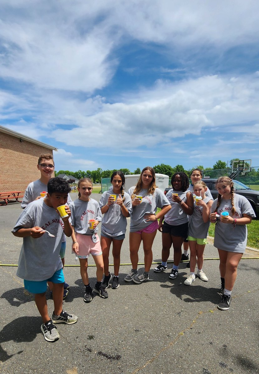 Quackenbushmath's tweet photo. Fun Day 2024 in the books! Such a beautiful day &amp; got to spend it with the 7th grade class. Kona Ice (thanks PTO), water balloons, &amp; winning tug of war, just to name a few highlights! Everyone had a great day!
@dealschool https://t.co/RBLFVNja4e