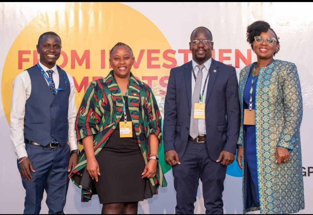 JOHN LINUS tweet media