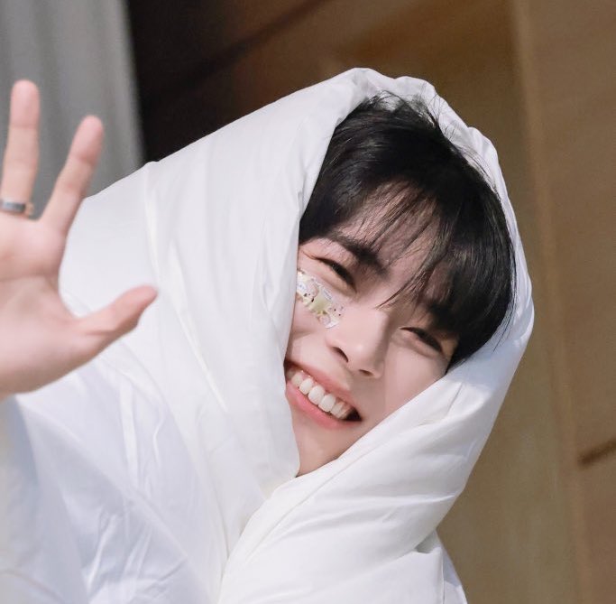 koto2316's tweet photo. 생일 축하해ꔛෆ

이렇게 마음속 깊이 사랑하고 신용할 수 있는 사람들을 만날 수 있어서 좋았어요 ㅠㅠ

앞으로도 응원하고 싶고 좋아해 주세요 사랑해요🩵

#JuneProdigySungHanbin
#똑똑_한빈이생일_축하하고있나아
 #내우주의섬광_한빈아_생일축하해
#성한빈 #SUNGHANBIN #ソンハンビン https://t.co/NYYkTUSvk0