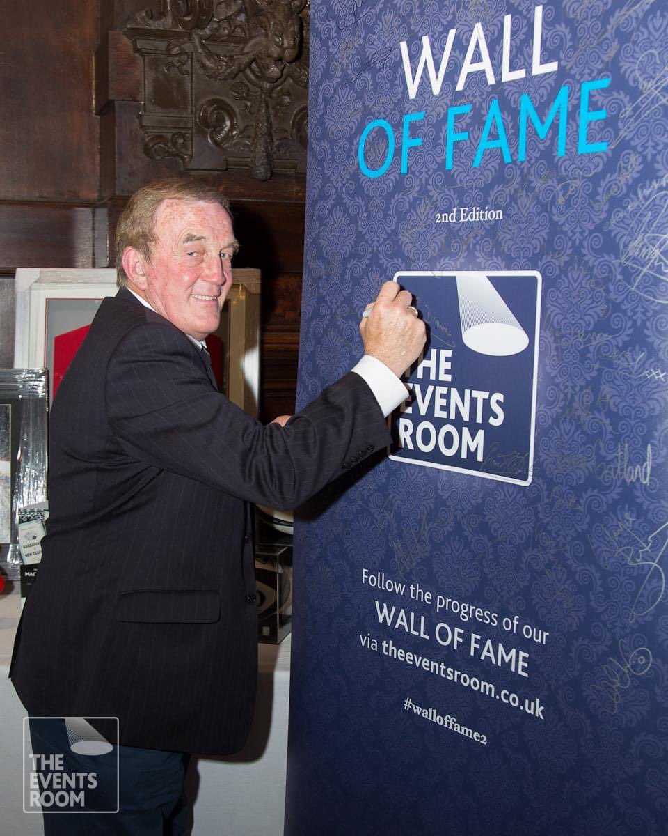 TheEventsRoom's tweet photo. OTD 2 years ago, we lost one of the true great of Welsh rugby - Mr Phil Bennett OBE.
Although small in stature, Phil was a giant on and off the field. A true working class hero.
He is sorely missed to this day by so many.
#PhilBennett https://t.co/95v1AWCdz8