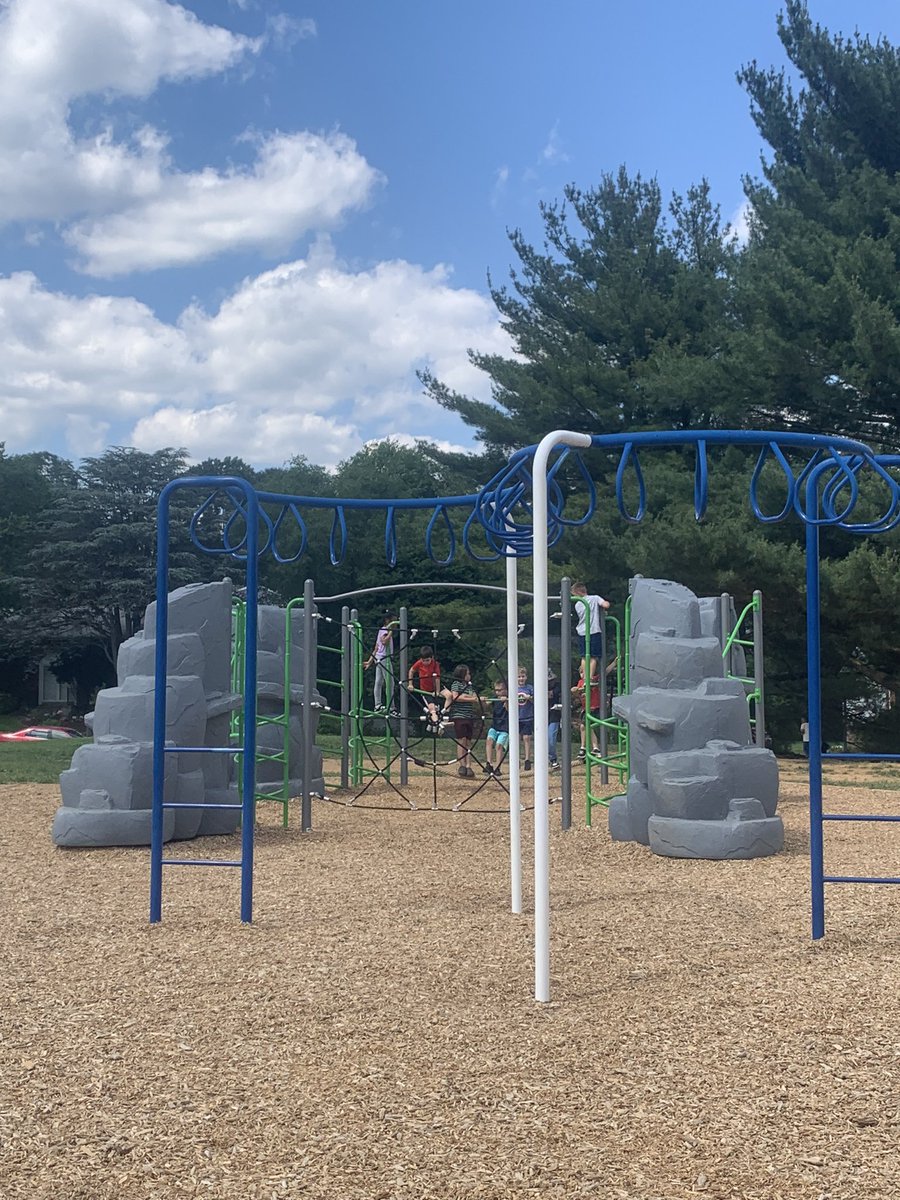 MsMcKinley_1st's tweet photo. X for X-tra recess! What a beautiful day to play ☀️ #ABCCountdowntoSummer https://t.co/TiBcJru6vR