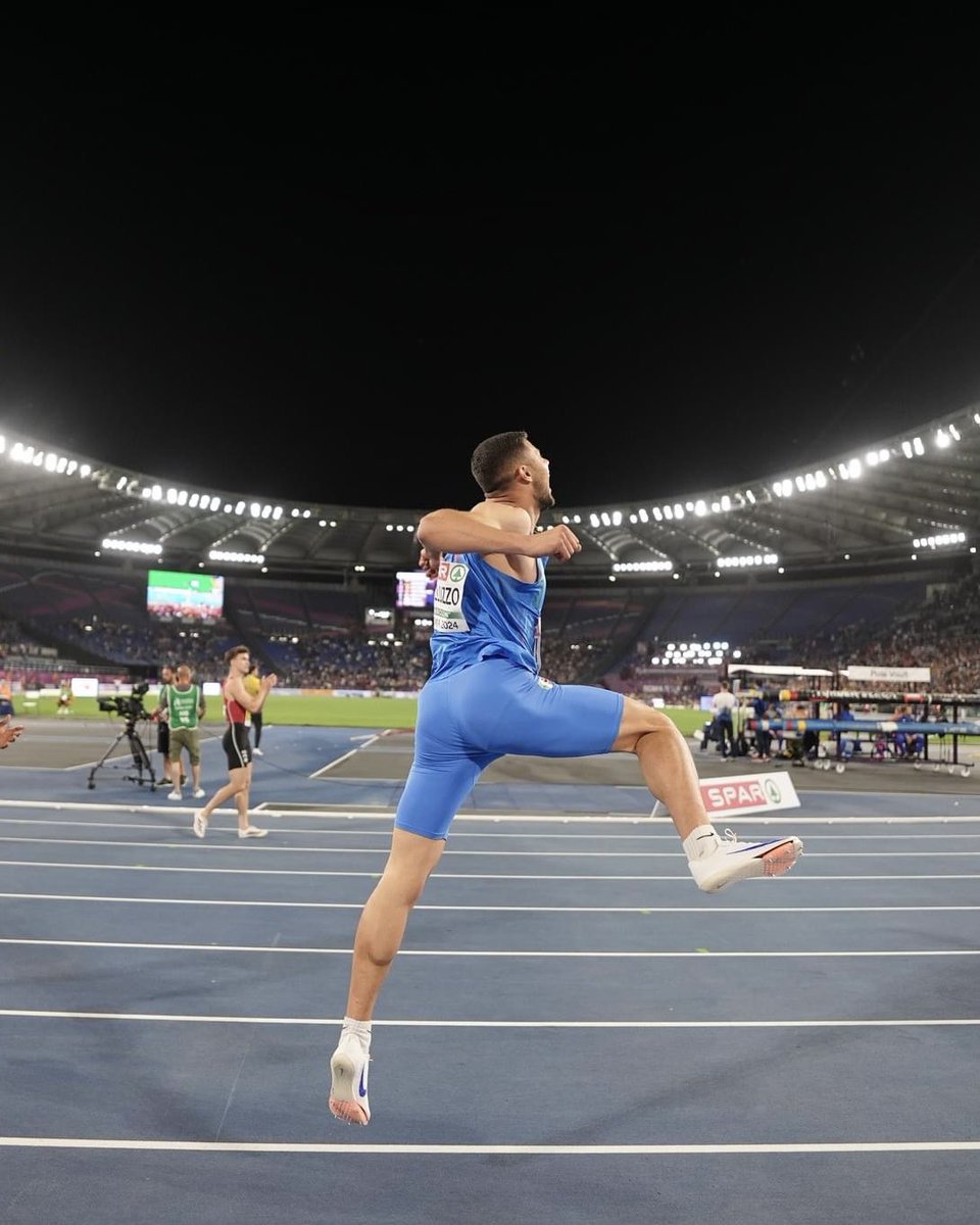 🥇 𝐎𝐑𝐎𝐎𝐎𝐎𝐎𝐎 𝐎𝐑𝐎𝐎𝐎𝐎𝐎𝐎𝐎𝐎𝐎𝐎𝐎𝐎𝐎𝐎 𝟒𝐱𝟏𝟎𝟎

Matteo Melluzzo, Marcell Jacobs, Lorenzo Patta e Filippo Tortu campioni d’Europa della staffetta con 37.82

💥 Europei da record: 24 medaglie, 11 ori, l’Italia vince il medagliere per la prima volta nella storia
