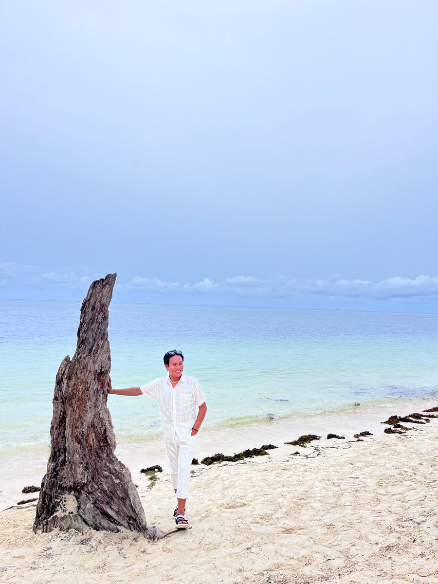 SadenSultan's tweet photo. 🌸🌊☀️ https://t.co/aDG9cvdxfM