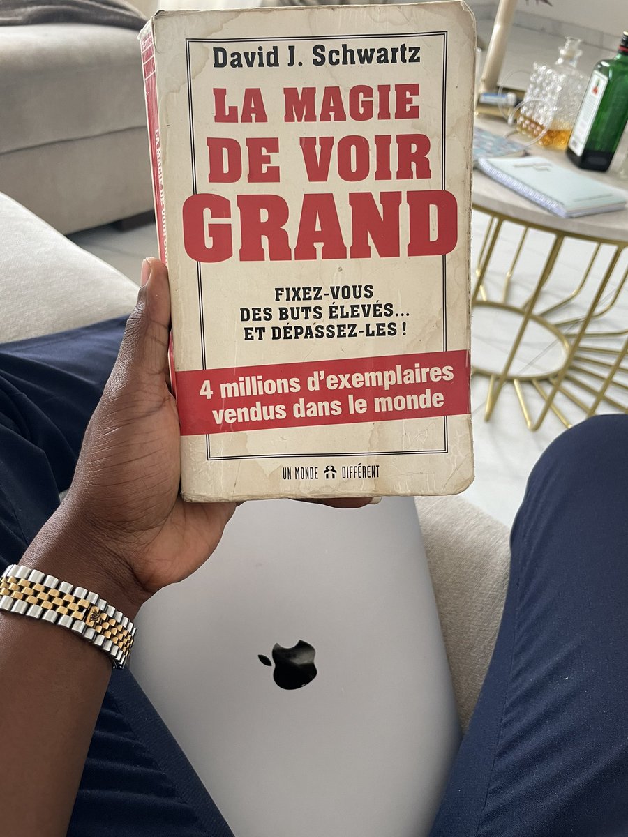 Warriorbolia01's tweet photo. "La #Magie de Voir #Grand" de David J. Schwartz est déjà une source d'inspiration incroyable, même si je ne l'ai pas encore terminé! Ce livre m'apprend à #rêver grand et à croire en mes #capacités. Je vous #recommande vivement de le découvrir aussi.📚✨ https://t.co/cAJFcXCEIZ
