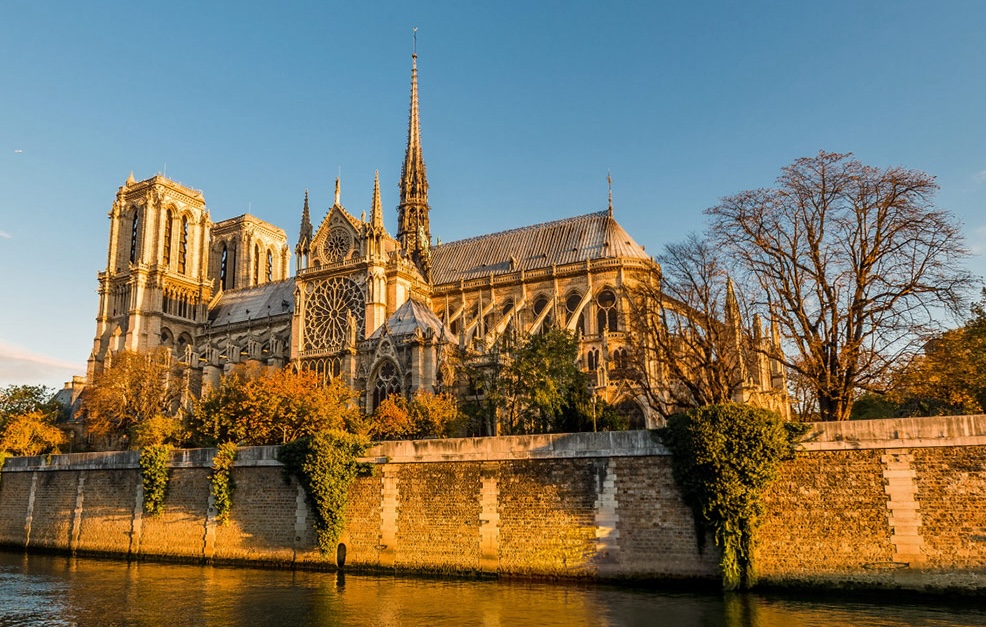🌜 C'est presque l'heure de dire bonne nuit. Pourquoi ne pas rêver d'une matinée musicale sur une péniche parisienne ? Réservez votre #BachAndBreakfast ici : i.mtr.cool/qekleznmnz #concertsparis #musiqueclassique
