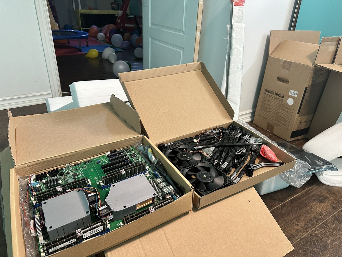 Custom Computing tweet media