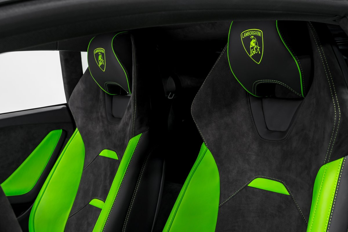 Lamborghini Dallas tweet media