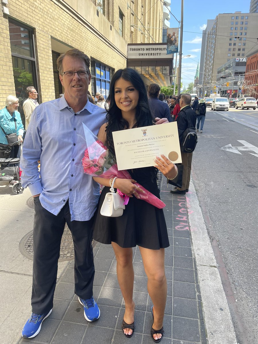 mandmcgee's tweet photo. Graduated from university today with a journalism degree &amp; 4.1 GPA! These past four years have been nothing short of amazing! 👩🏻‍🎓 #TorontoMetU https://t.co/AYSjIglm3p