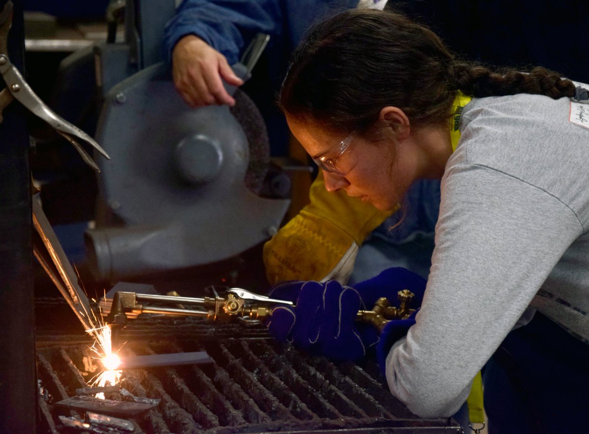 SalinaTech's tweet photo. This week, 50 high school welding and vo-ag teachers from across Kansas, Missouri and Nebraska are on campus honing their skills with instructors from Airgas in a free two-day workshop. https://t.co/rJiFZ2Ptoq
