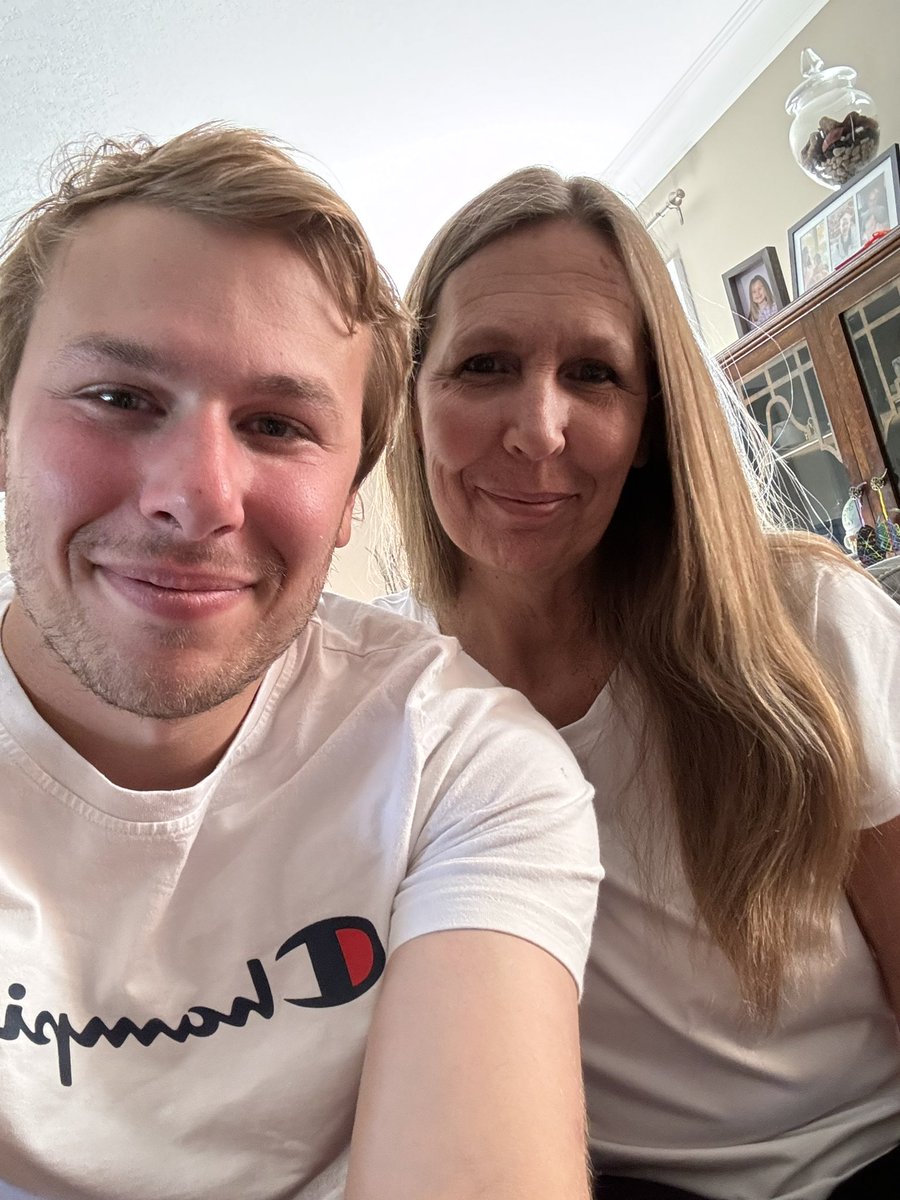 After a long few weeks. My mom is home ❤️

Thank you all for the support, prayers and all of the love you’ve shown myself and my family. I am so grateful. 

-
-

Our families rock is home. I am so happy.