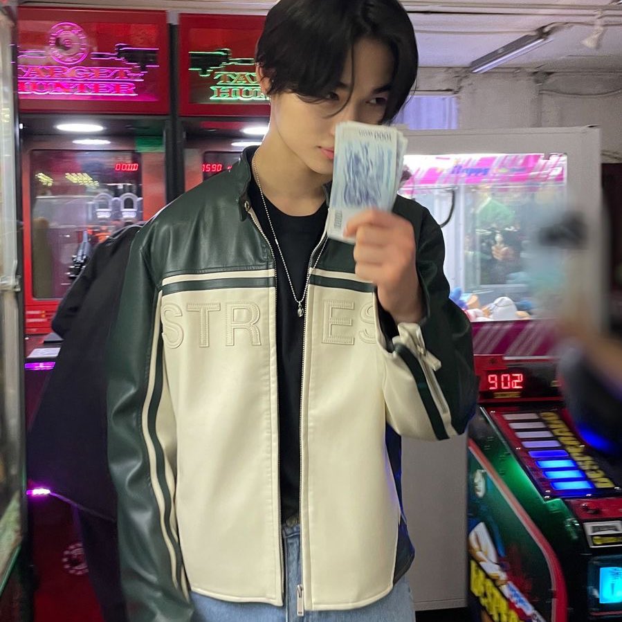 nikishuraz's tweet photo. little things about nishimura riki that make me emotional: a thread ♡ https://t.co/Fd3EMF8fKO