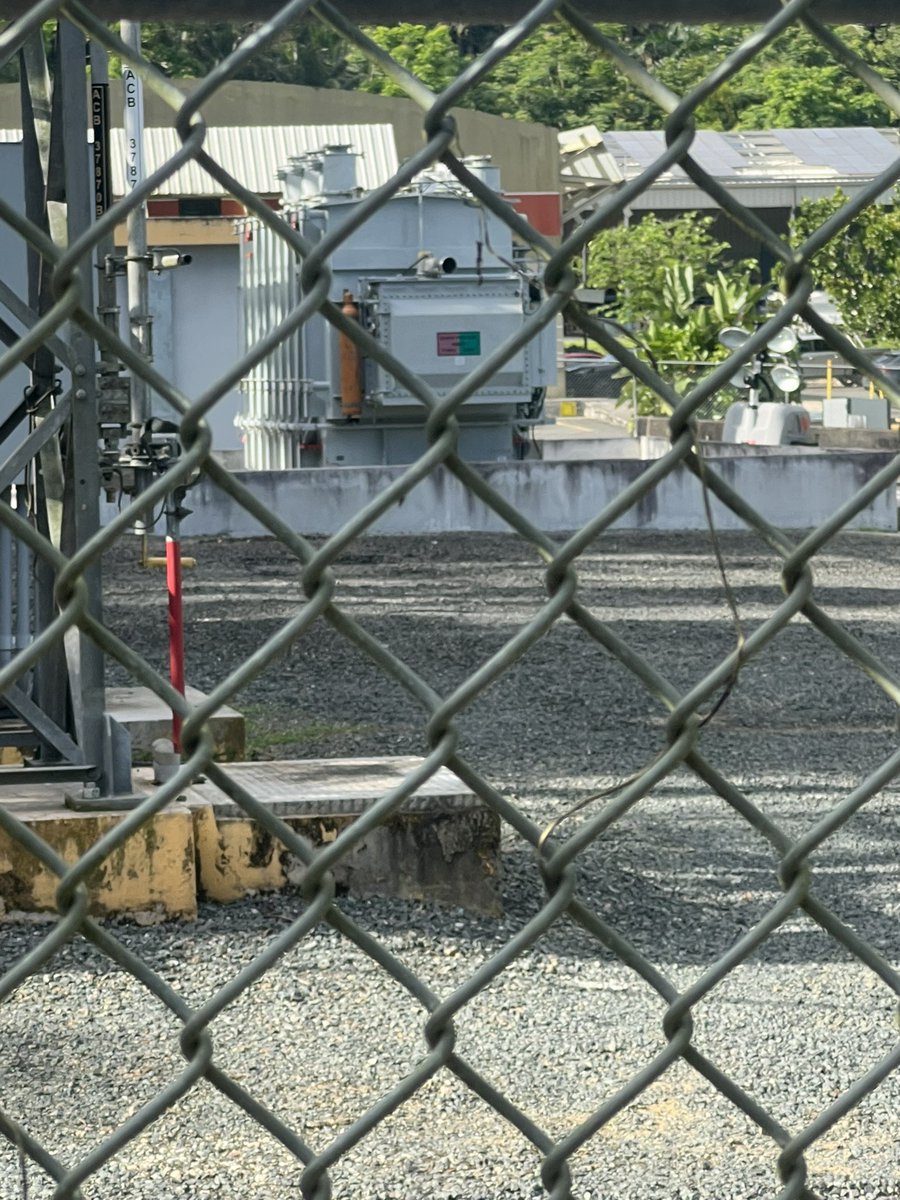 RepJorgeNavarro's tweet image. Desde la sub estación del Buen Pastor en la PR 1 en Guaynabo levantó la observación de q @lumaenergypr no esté desvistiendo un santo para vestir otro . Estaré pendiente q en un futuro mi área de campo de SJ y Guaynabo no se afecten !