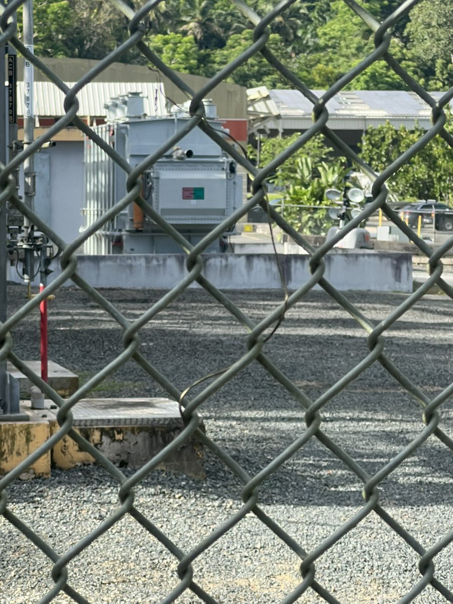 RepJorgeNavarro's tweet image. Desde la sub estación del Buen Pastor en la PR 1 en Guaynabo levantó la observación de q @lumaenergypr no esté desvistiendo un santo para vestir otro . Estaré pendiente q en un futuro mi área de campo de SJ y Guaynabo no se afecten !