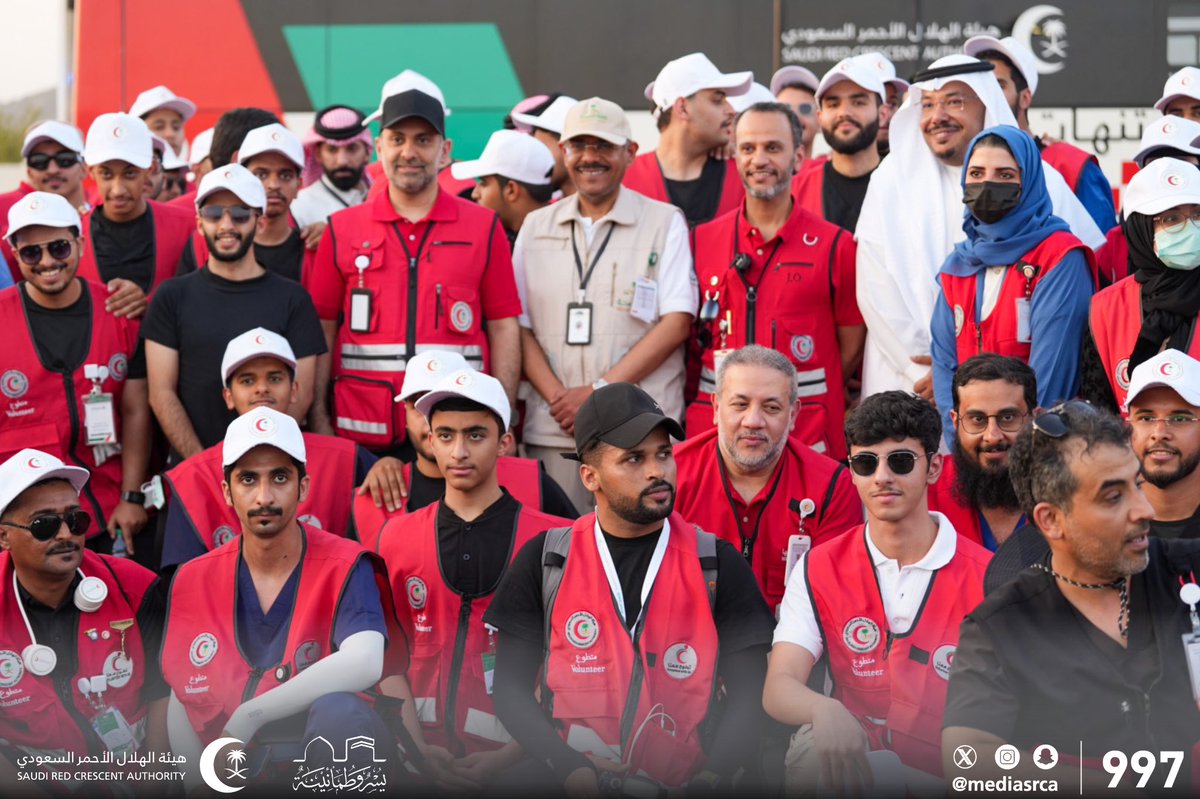 mediasrca's tweet photo. سعياً للتكامل مع الجهات الصحية المشاركة لضمان صحة #ضيوف_الرحمن 

معالي وزير الصحة م. فهد الجلاجل يستعرض جاهزية أسطول هيئة #الهلال_الأحمر_السعودي بمشاركة المنظومة الصحية

 #يسر_وطمأنية #حج_بصحة https://t.co/CzMbafWI71