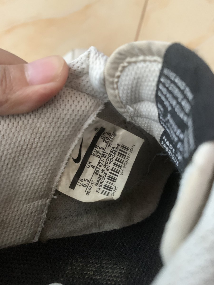 jemensh's tweet photo. Preloved sepatu nike cortez original
Size:  37 (23,5 cm)
Made in: Indonesia
Kondisi sesuai foto
Price: 250 rb / 275 rb (via shopee gratis ongkir) https://t.co/XaVwBH1Kfv