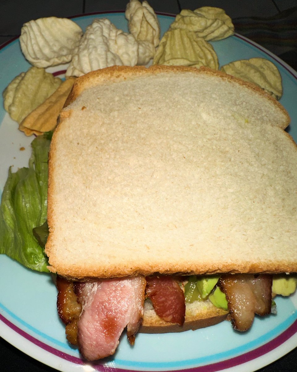 WeslacoShoping's tweet photo. Yesterday I made myself a BLT sandwich for dinner. I added veggie chips.
#food #foodie #foodporn #foodstagram #foodblogger #foodlover #homemade #homemadefood #rgv #rgvfood #rgvfoodie #BLT #sandwich #dinner #veggiechips https://t.co/3yipld2LGf