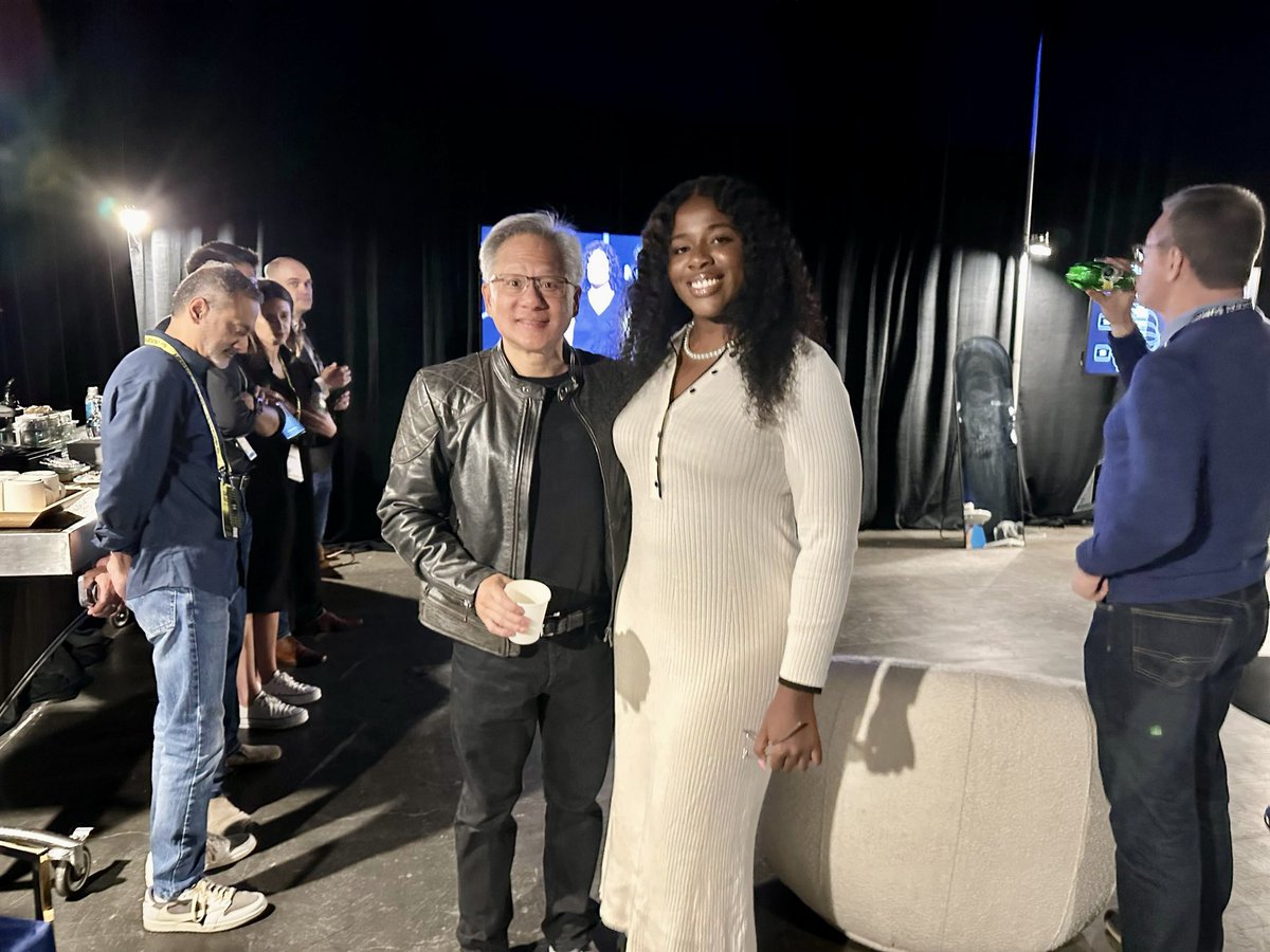 pearltheceo's tweet image. Oh you know just hangin’ out backstage with the CEO of @nvidia no big deal 😜 #dais #databricks #dataandaisummit #dais2024