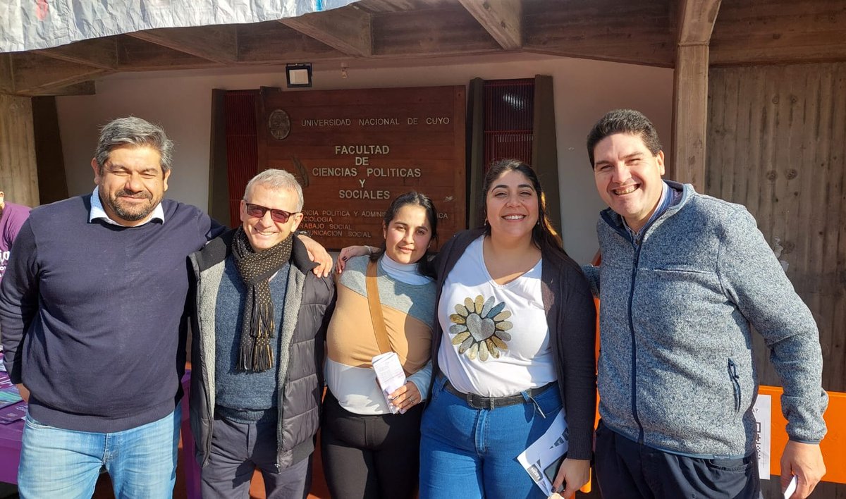 ¡GRACIAS! 🙌🏻💜
Seguiremos trabajando desde el Consejo Directivo de la <a href="/FcpysUNCuyo/">Facultad de Ciencias Políticas y Sociales</a> junto a los egresadxs 🎓