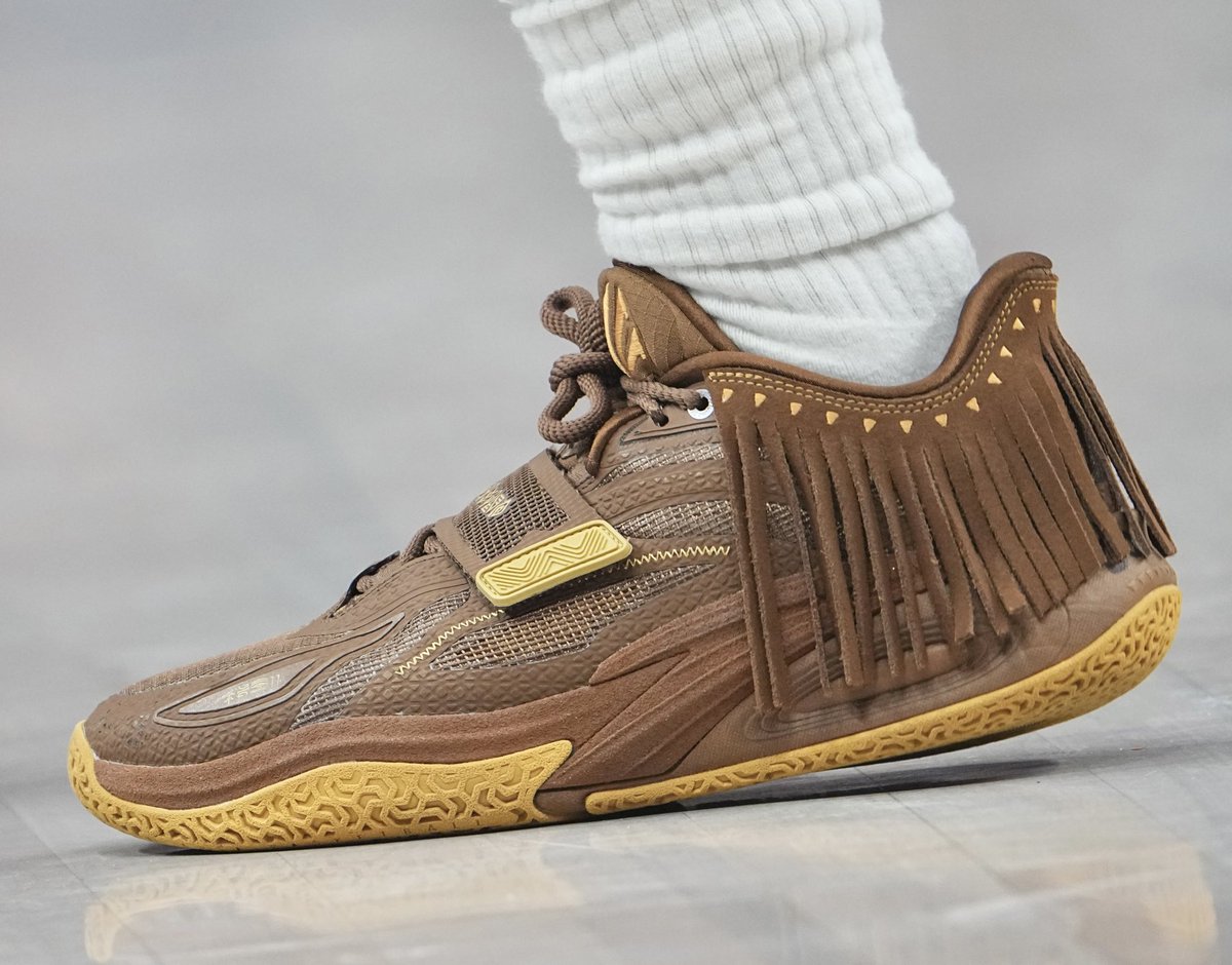 kyrie little mountain