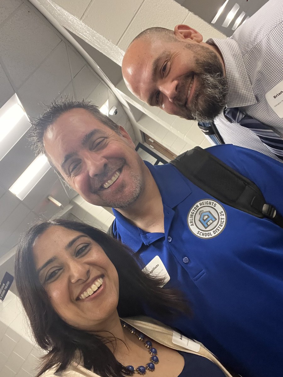 DrAnishaJogee's tweet photo. Taking away so many leadership lessons with my @ahsd25 peeps from @EdRedNews summit! Thank you to all the organizers, speakers, sponsors and @District128 Vernon Hills HS for hosting 👏 #EDREDLearns
Great to learn from @Johnubacon @BradBlack5 @D54schools @NSSD112 #d25itspersonal https://t.co/LKIHelOa1g