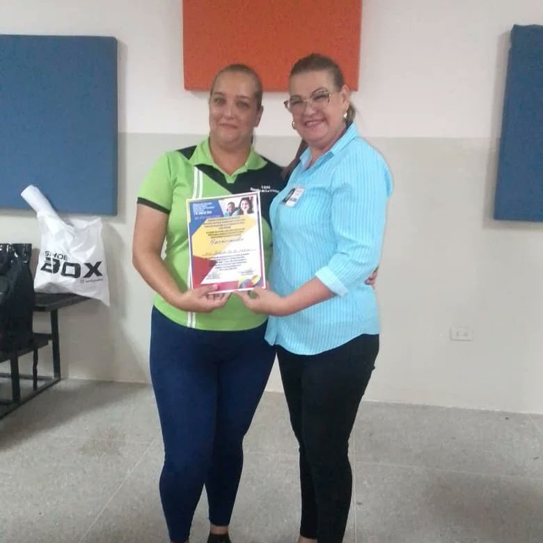 La UEN Batalla de La Victoria representado al municipio José Rafael Revenga obtuvo el primer lugar del Premio a la Gestión Institucional Belén San Juan, seguimos trabajando por la calidad Educativa <a href="/_LaAvanzadora/">Yelitze Santaella</a> <a href="/LeiraSuarezPsuv/">LeyraSuarezPsuv</a> <a href="/Daniel_PerdomoB/">Daniel Perdomo</a> <a href="/marcohymar/">Marco Silva</a>