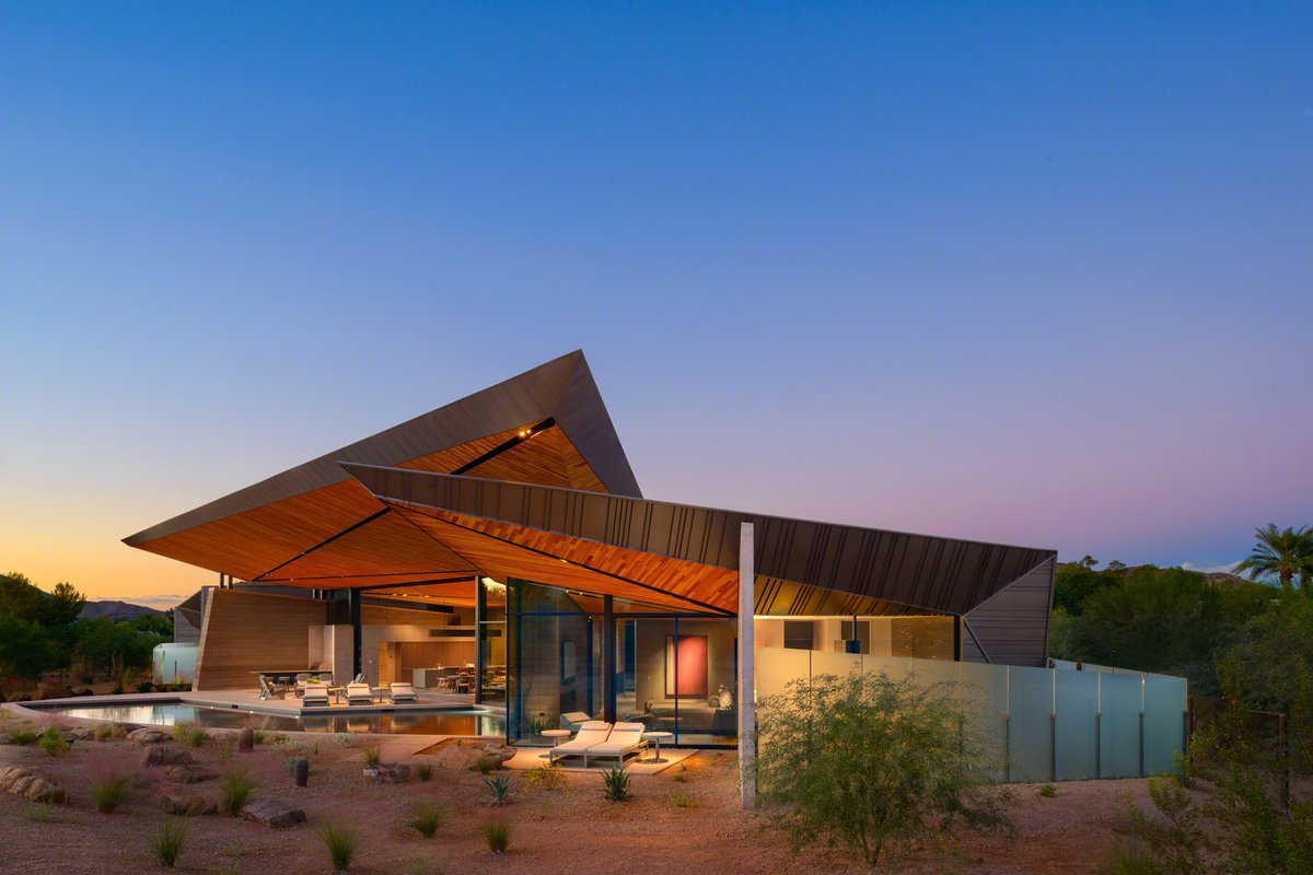 DesertStarCo's tweet photo. Experience exceptional building with Desert Star Construction. We prioritize your vision through open communication and trust, ensuring your custom home is built with integrity and excellence. https://t.co/ffs0Voz1OC