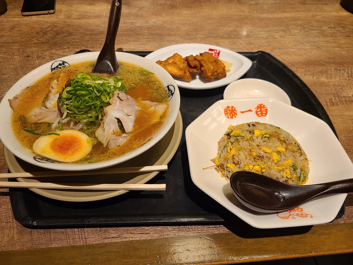 Aaaa2525aaaki's tweet photo. 昨日の夜🍜
 #ラーメン大好き https://t.co/5c9GtXBbh0