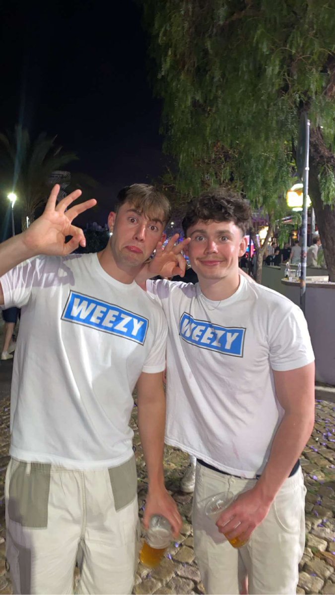 BenPatey123's tweet photo. @joe_weller_ @Sidemen https://t.co/EVXZdNBBIn