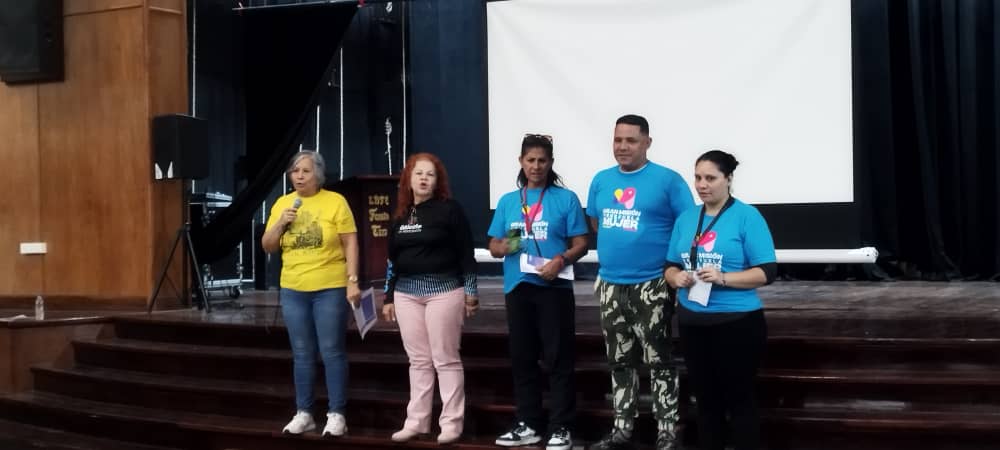 CatedralCDCE's tweet photo. Hoy en los espacios del Auditorio del C.E. Fermín Toro se realizó el Encuentro de la Brigada Gran Misión Venezuela Mujer. Con pie firme avanzamos!
#CreemosEnNuestraGente  @NicolasMaduro
@_LaAvanzadora
@MPPEDUCACION
@CDCECaracas
@gracielamarilis https://t.co/xTCdVo0Y2W