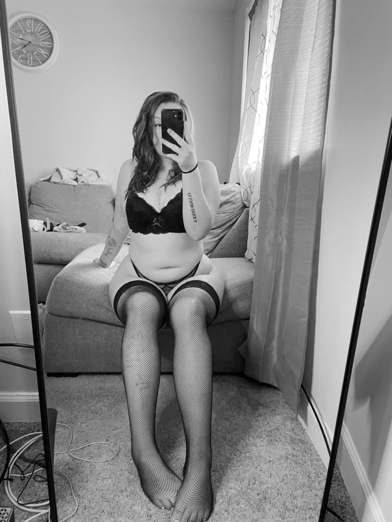 NevTurning's tweet photo. Onlyfans is only $4.99 today only!😊 check bio https://t.co/UDNB1LcNN4