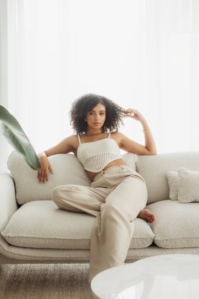 oncloudten_'s tweet photo. The more I deepen my relationship with self, the softer I become. 

New work. 🌱 https://t.co/lB7bceVsUu