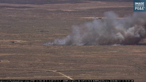 CodeRed001Blue's tweet image. 6/12/2024 #BearFire 13000 Block of Soda Lake Road, Santa Margarita, San Luis Obispo County. app.watchduty.org/#/i/21624 [WATCHDUTY]

12:16PM Reported vegetation fire with smoke visible on the fire cameras. Resources enroute. Location is subject to change.