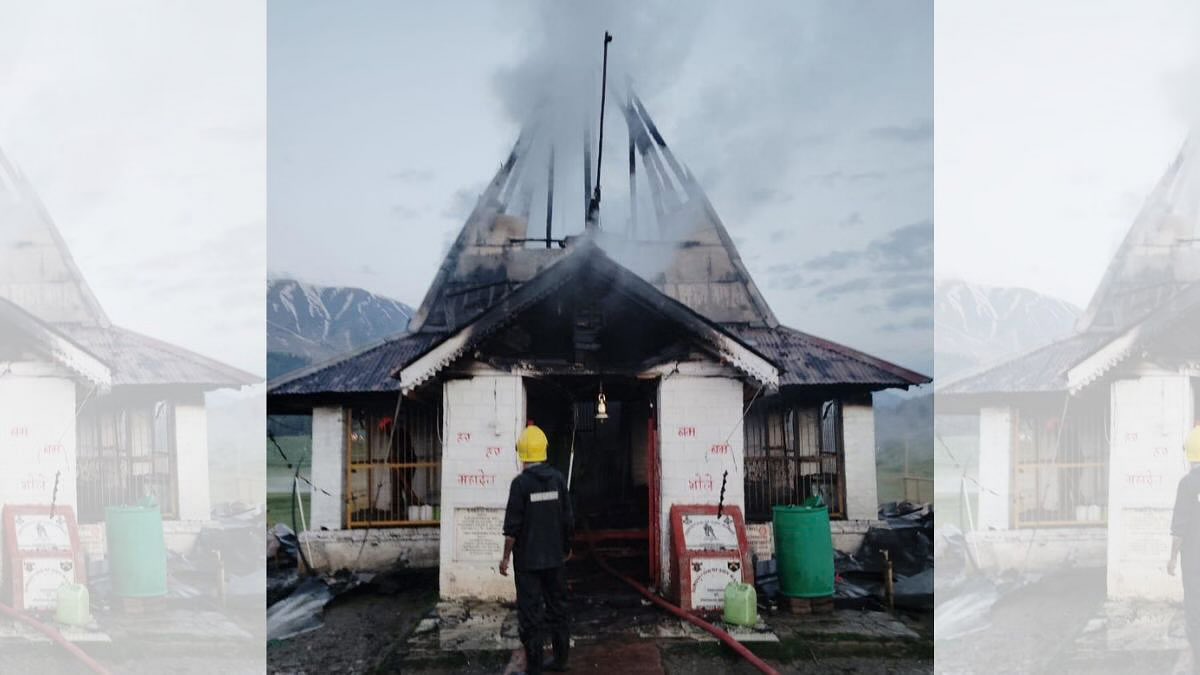 macroschema's tweet photo. Over a hundred year old temple was burnt down in Kashmir and not one protest by Hindu society or seers. No comment from govt leadership. No prove covered. Just covered up as an accident. https://t.co/PGV9JrbpRT