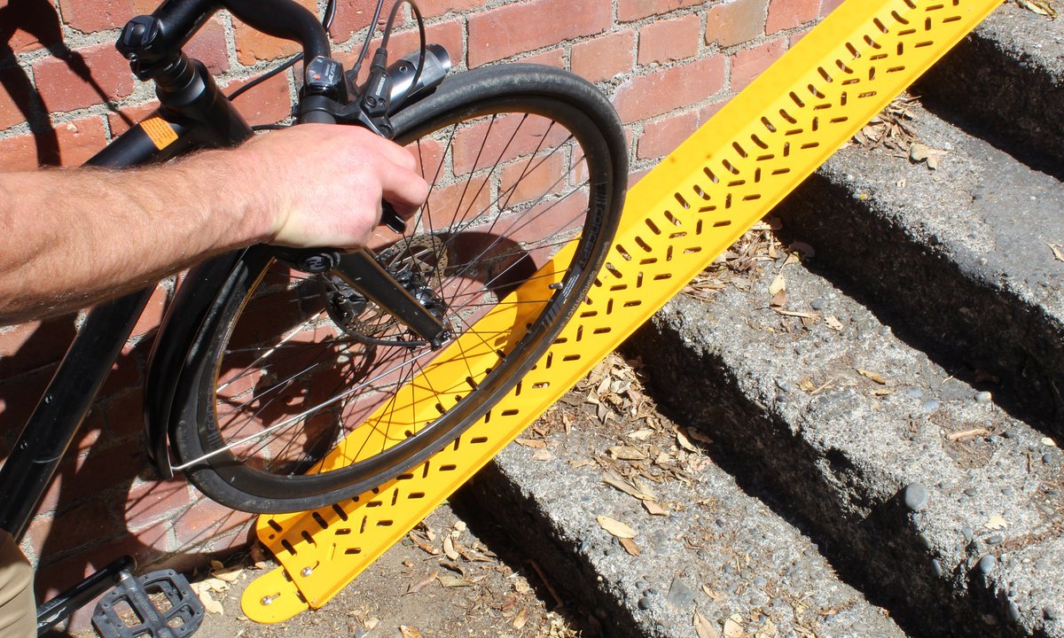 Tilleyone's tweet image. A #madeinnz cycle / scooter ramp that handles corners with minimal prep? Too easy.  Discover the Wheel-It at
tilleystreetandparkfurniture.co.nz/products/wheel…
#tilleygroup #cycleinfrastructure #bikelife #ebike #apartmentliving #facilities #facilitiesmanagement #urbandesign #streetfurniture #urbanmobility