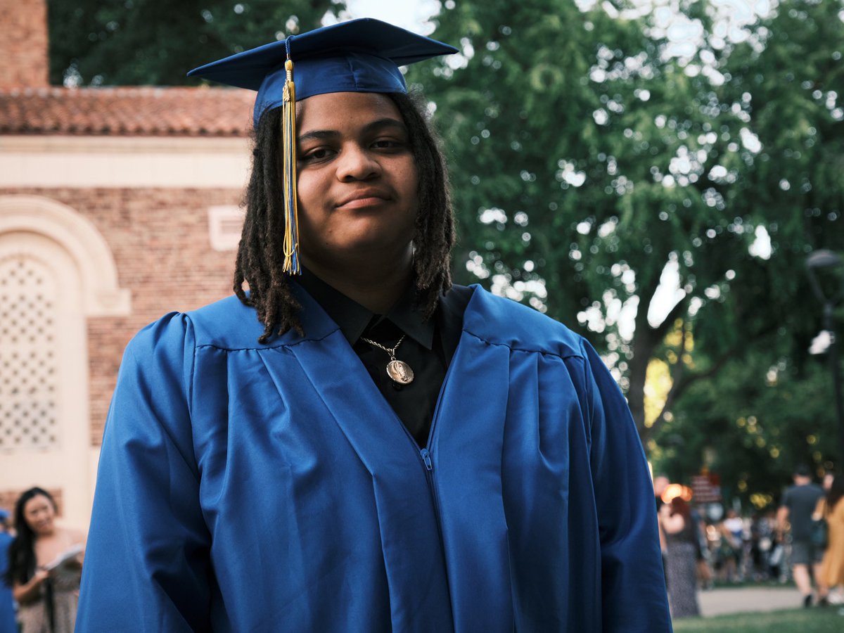 VisionsInEd's tweet photo. Peace out high school.✌️

It’s only been one week since the Class of 2024 became OFFICIAL high school graduates, and we’re still feeling the fun! 🎓🥳

Want to relive the day? Check out our graduation article on The Wire &amp; here: https://t.co/41KKksSDMS. #VisionsGrad #VisionsProud https://t.co/id605qvIrC