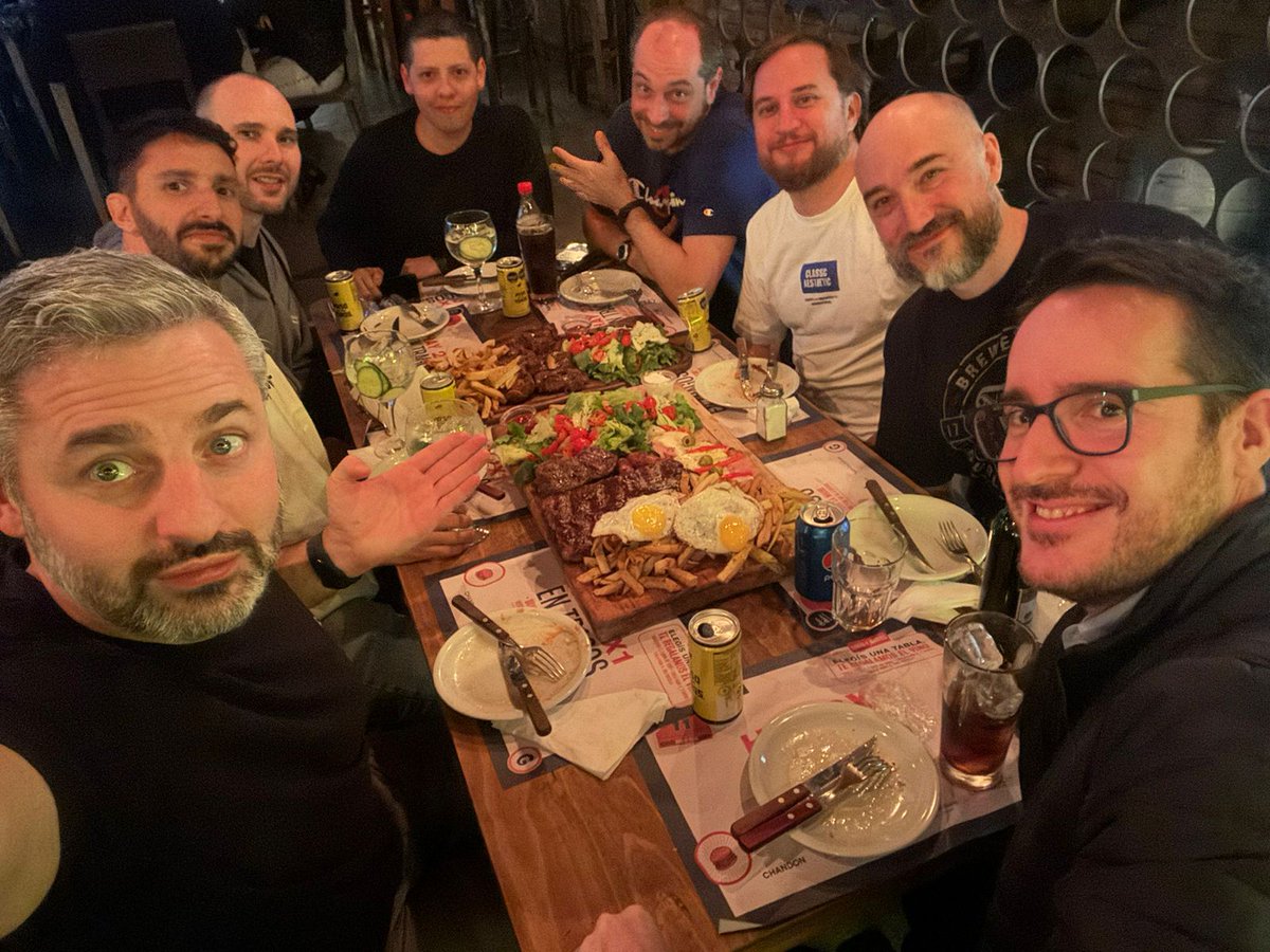 Y se cerró la visita de Córdoba con estos genios 💪👨‍💻

#ciberseguridad #conferencia