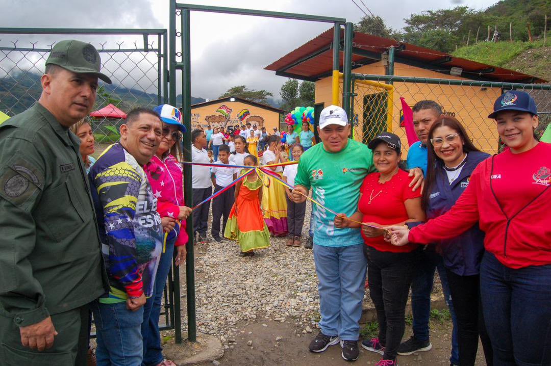 Adolfo Pereira Gobernador tweet media