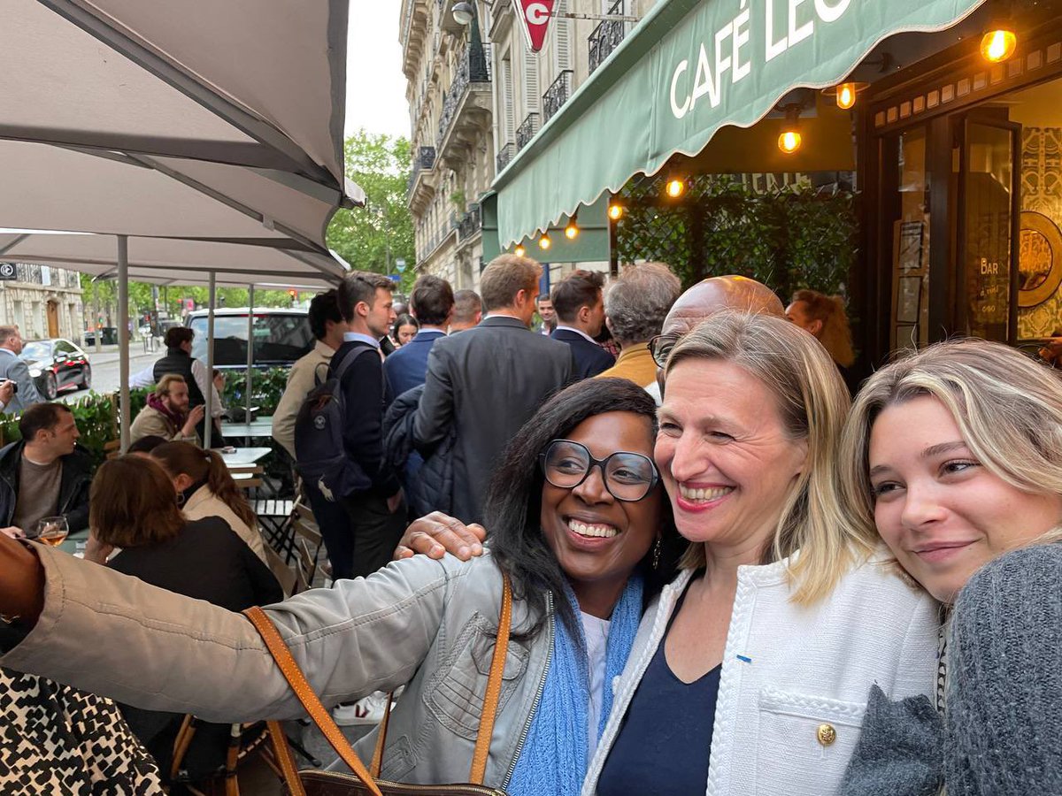 AstridPanosyan's tweet photo. Formidable lancement de campagne hier soir avec Monsieur le Ministre des Armées @SebLecornu et @benjaminhaddad à #Paris16 🚀

“Les français sont plein de bon sens. Rappelons ce sentiment chez eux avec la même brutalité que les mensonges des opposants” 🇫🇷🇪🇺

#Astrid2024
#circo7504 https://t.co/1RGKkLoj46