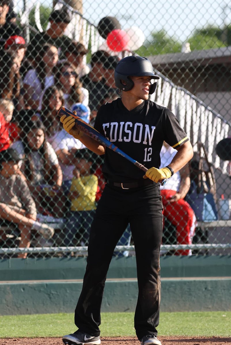 KBo2024's tweet image. My numbers with the Clovis Night Hawks in a 3 game set last Sunday and Monday.      Game 1
1-3, RBI, 2 SB, BB, R Game 2
2-3, 2 2B, 4 RBI, BB, R.                          Game 3
1-3, SB, R, HBP