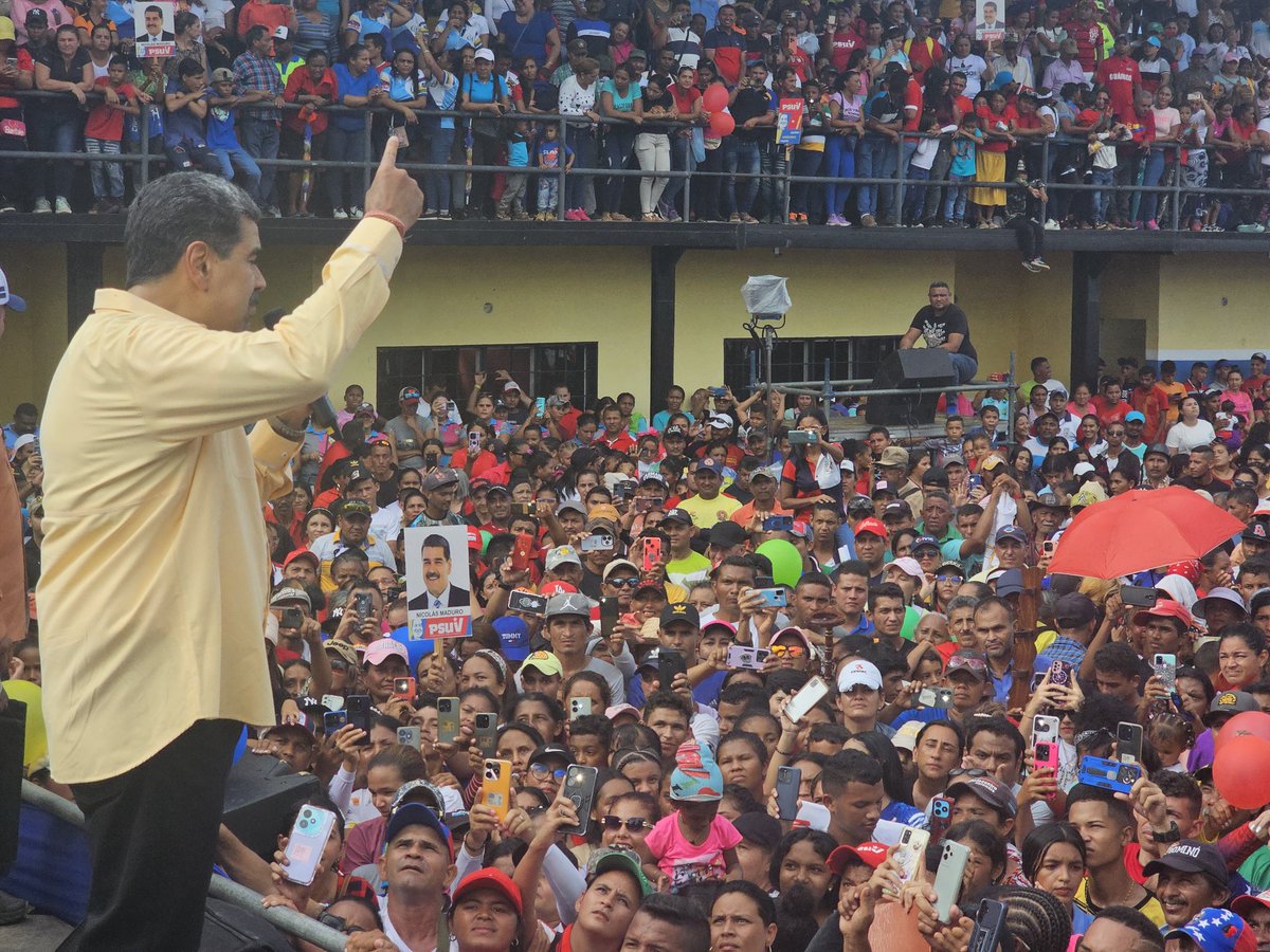 rmenendezp's tweet photo. La esperanza está en la calle con @NicolasMaduro 
Camaguan,Guárico. 
El Pueblo que resistió la guerra,mira con convicción el futuro de quienes enfrentaron con dignidad,con Maduro el Bloqueo,y abren caminos de esperanza.En el Plan del Pueblo,el de las 7T,el llano tiene rol estelar https://t.co/kXvdeLFl0D