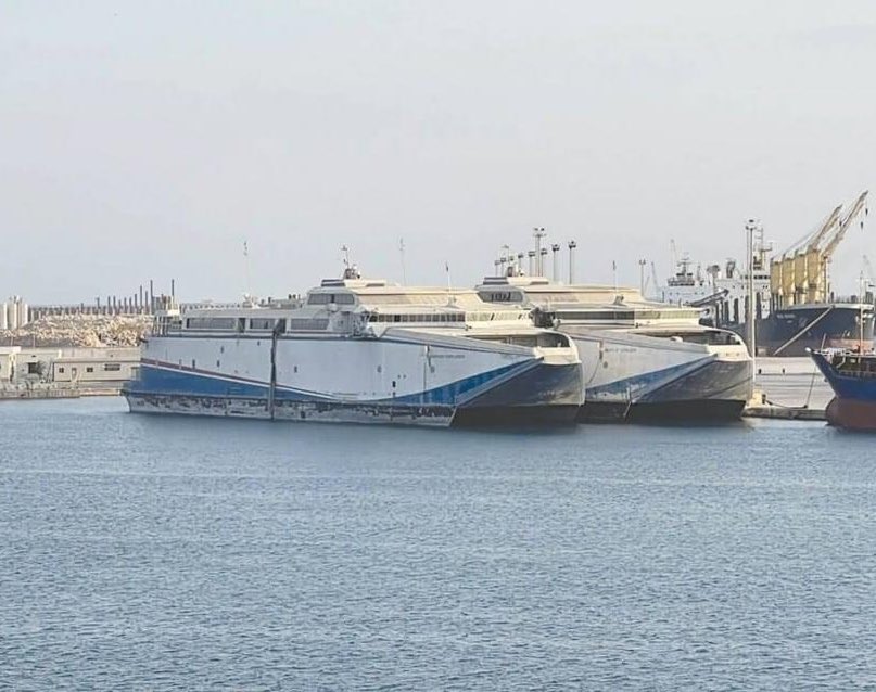 koicows's tweet image. The #BCNDP should buy back these and turn them into mobile shelters. They could be parked at every major port and be mobile rehabs to clean up their failed drug policy experiment!