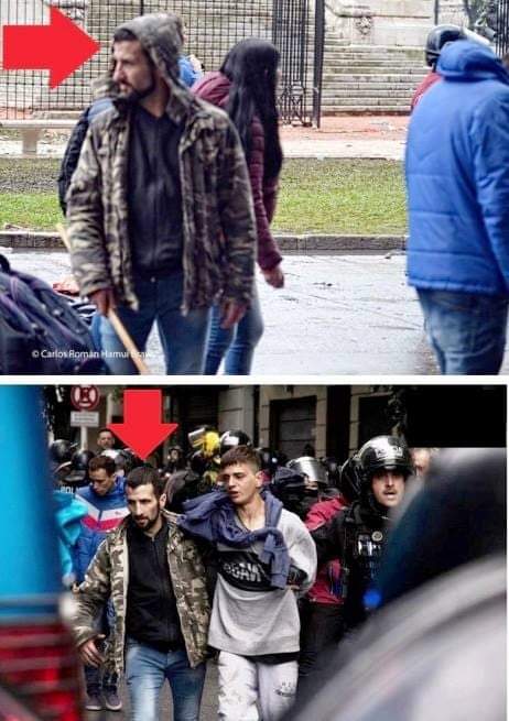 Acá uno de los terroristas empujando el golpe de estado y renglón seguido se alistó en la PFA y se lo vio arrestando un manifestante. Que loco todo, no?