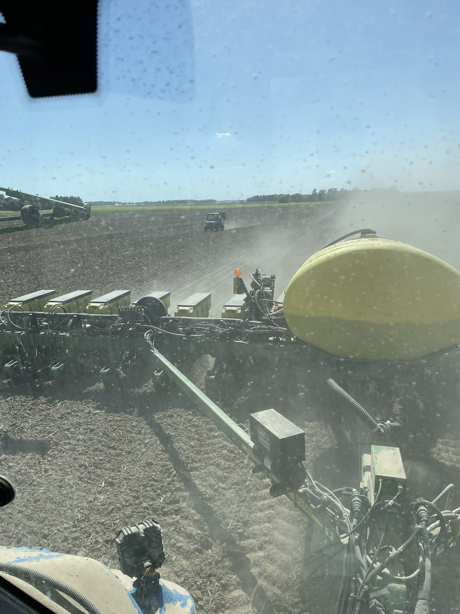 lkoch94's tweet photo. Mapping plots with @FieldView makes life easier! #DEKALB #WinningHasRoots
@DKAS_SIL https://t.co/A11CGECehN